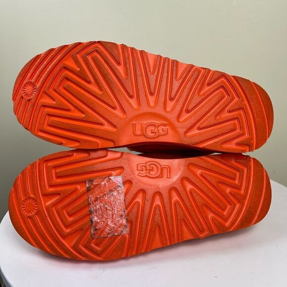 Ugg Neumel Chukka Boot - Picture 6 of 7